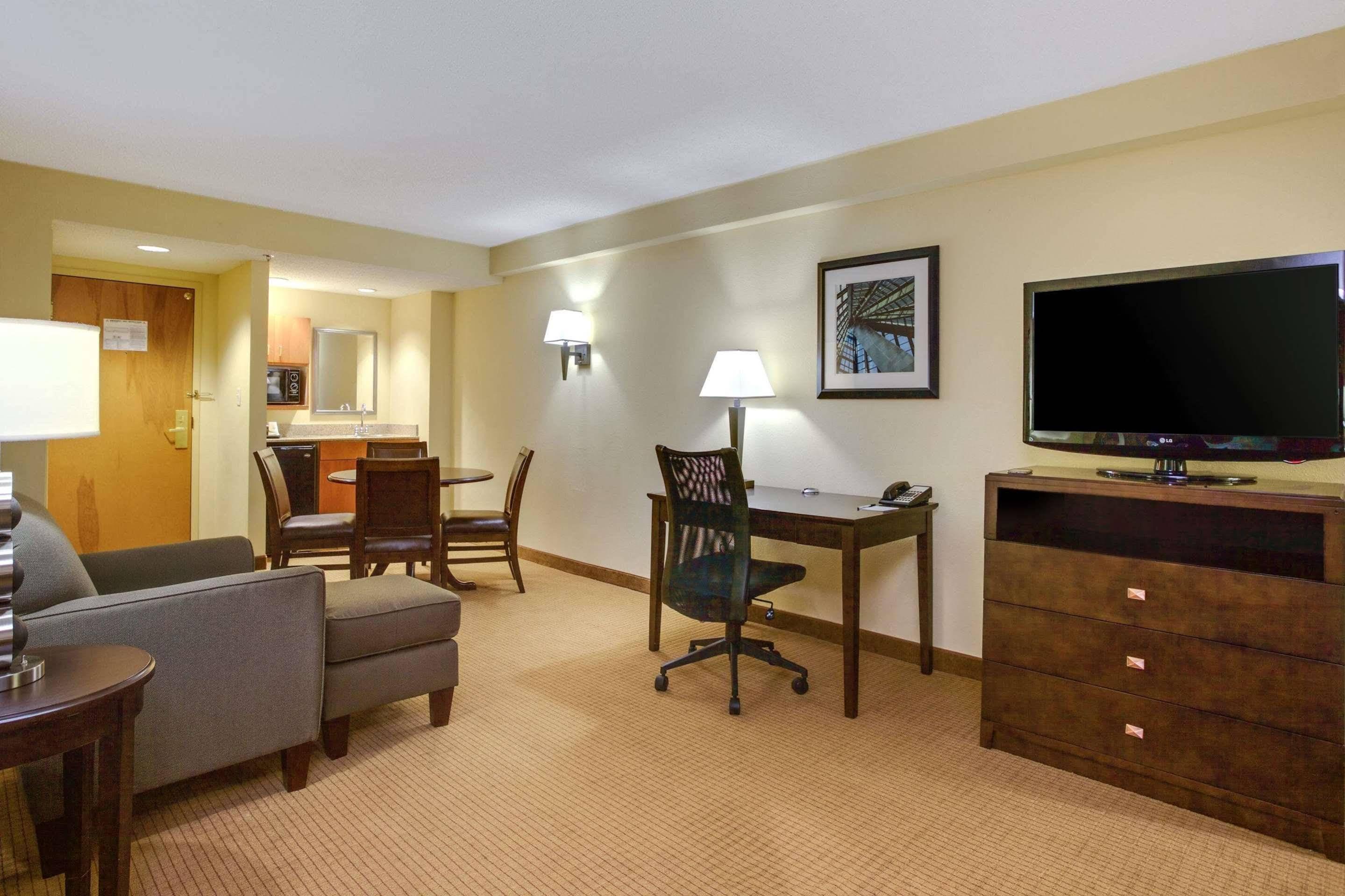 Wingate By Wyndham - Dulles International Hotel Шантили Екстериор снимка