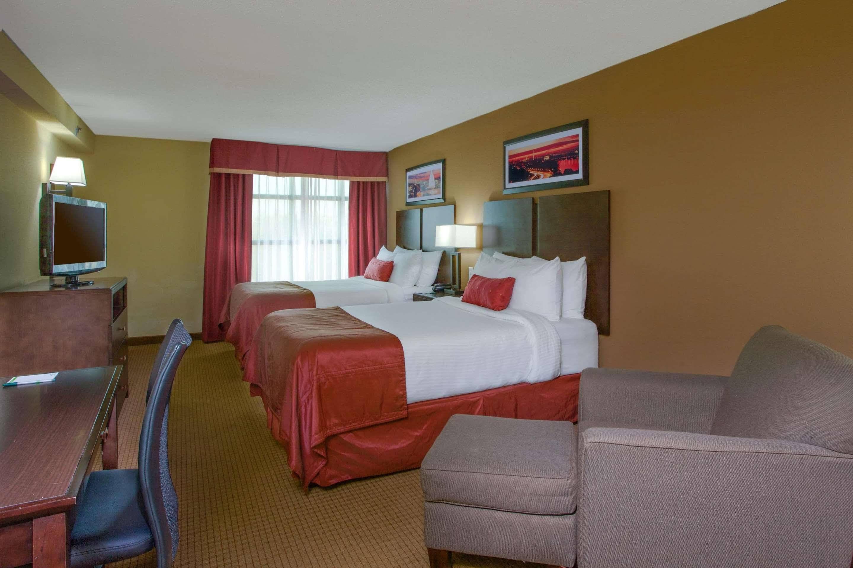 Wingate By Wyndham - Dulles International Hotel Шантили Екстериор снимка