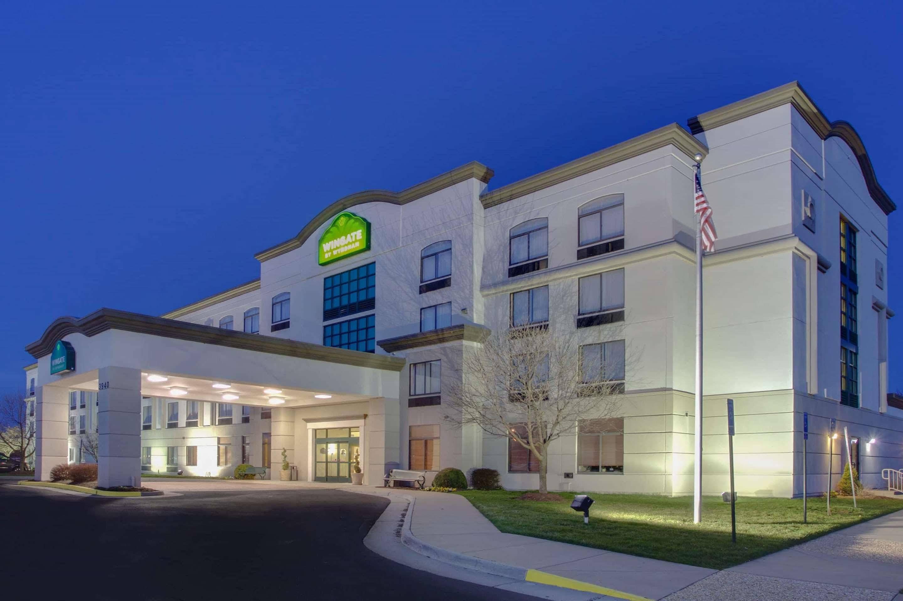 Wingate By Wyndham - Dulles International Hotel Шантили Екстериор снимка