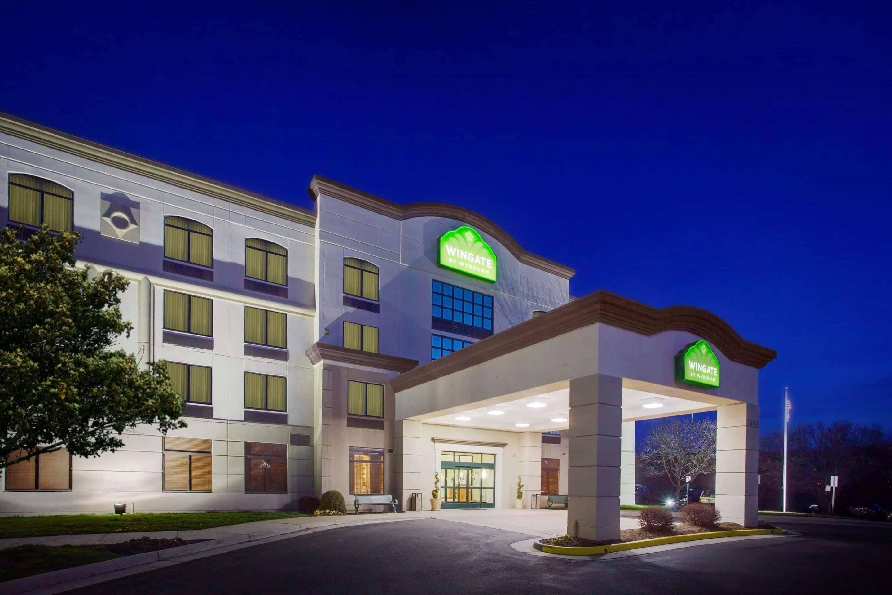 Wingate By Wyndham - Dulles International Hotel Шантили Екстериор снимка