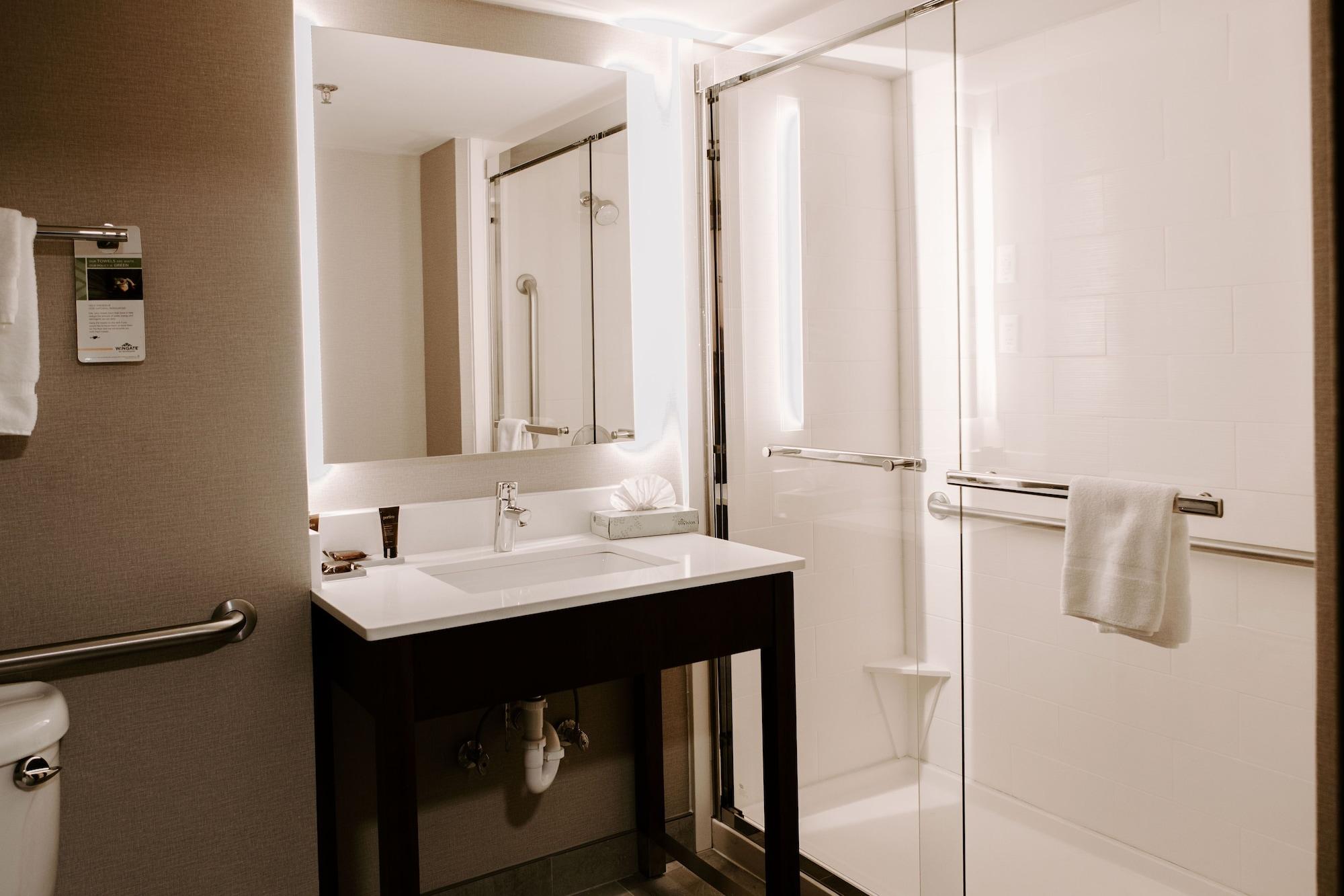Wingate By Wyndham - Dulles International Hotel Шантили Екстериор снимка