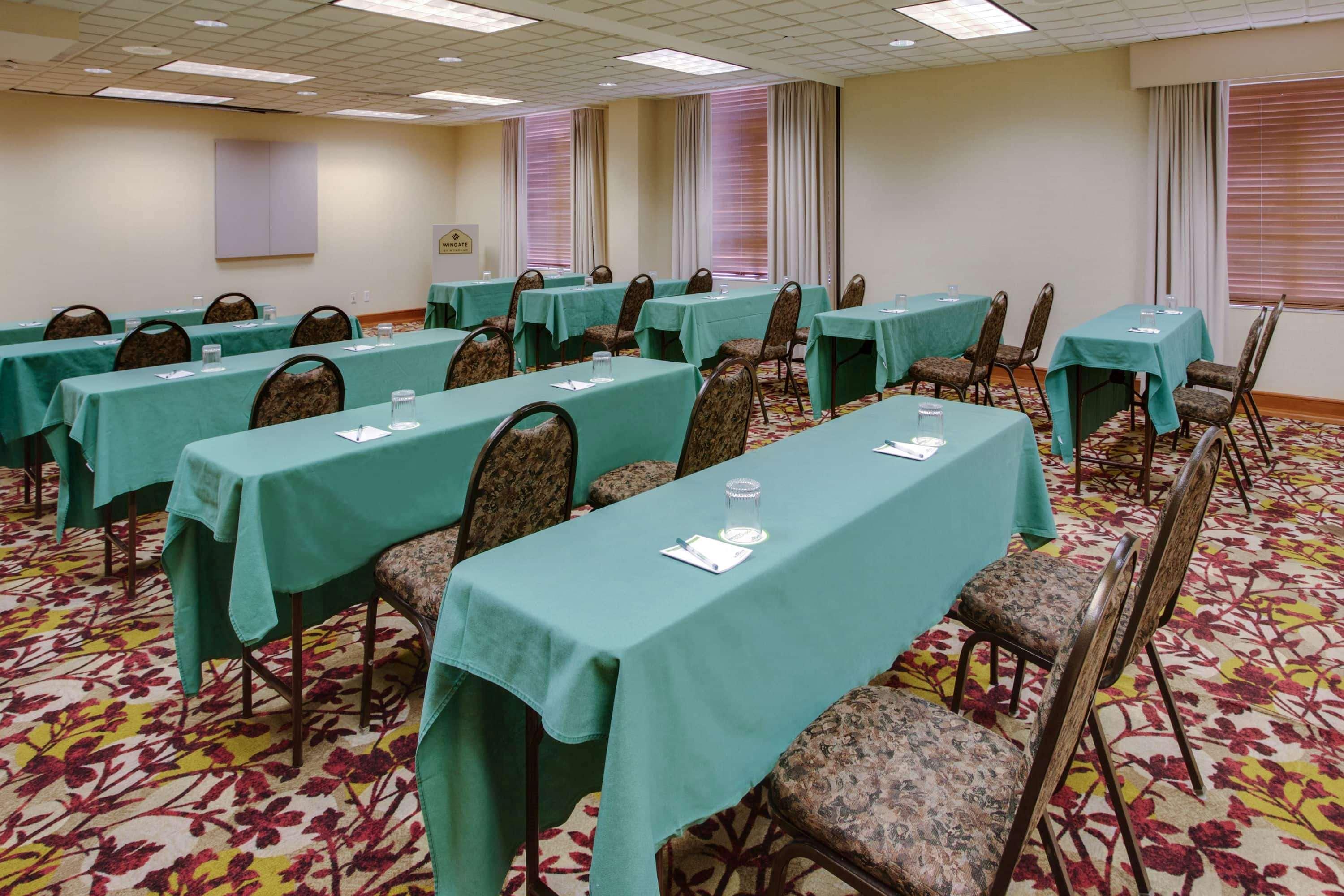 Wingate By Wyndham - Dulles International Hotel Шантили Екстериор снимка