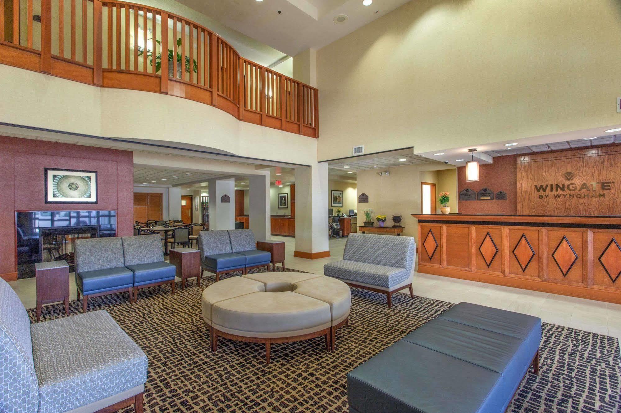 Wingate By Wyndham - Dulles International Hotel Шантили Екстериор снимка