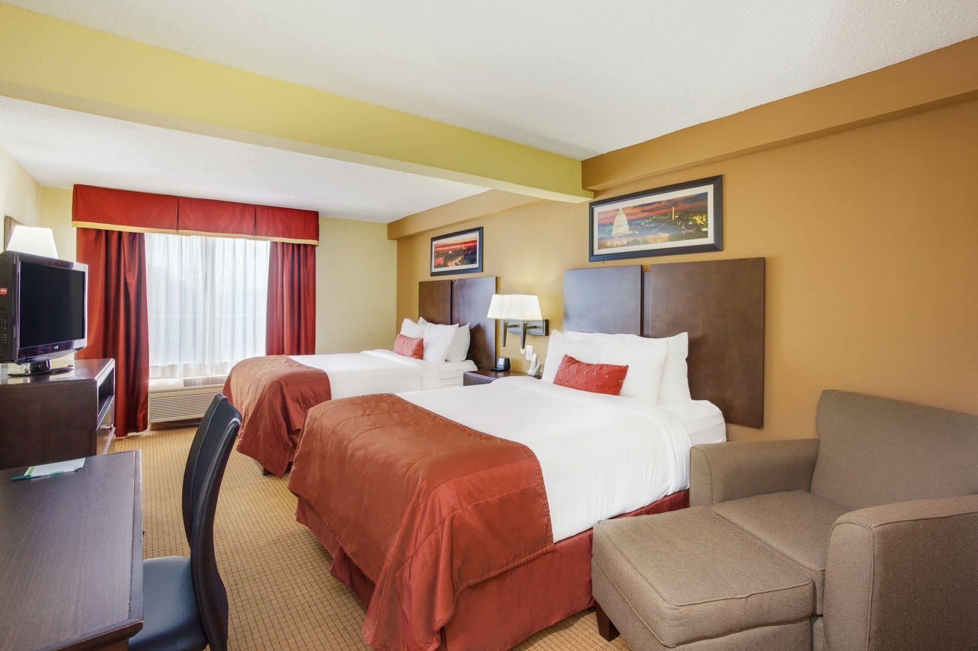 Wingate By Wyndham - Dulles International Hotel Шантили Екстериор снимка